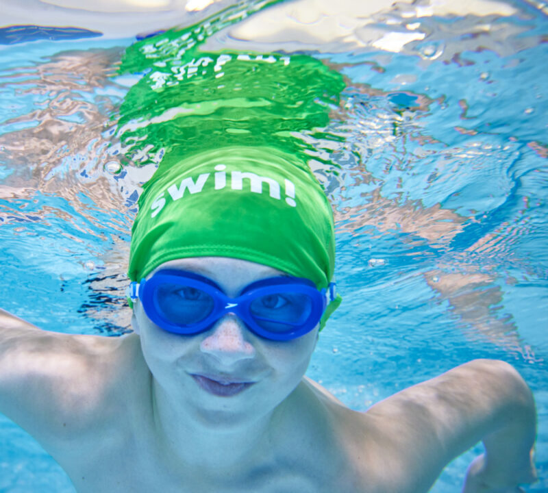 kids-1-to-1-swimming-lessons-swim